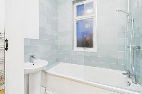 CAM05192G0-PR0181-STILL025