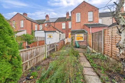 CAM05192G0-PR0181-STILL015