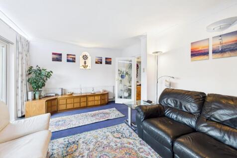 CAM05192G0-PR0183-STILL003