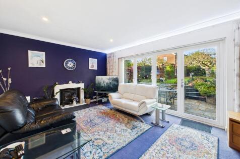 CAM05192G0-PR0183-STILL004