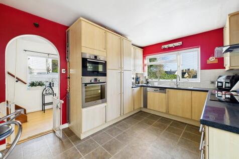 CAM05192G0-PR0183-STILL010