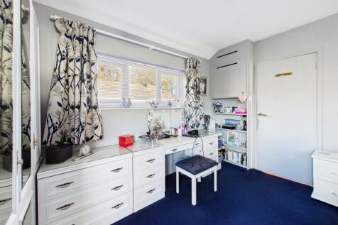 CAM05192G0-PR0183-STILL019