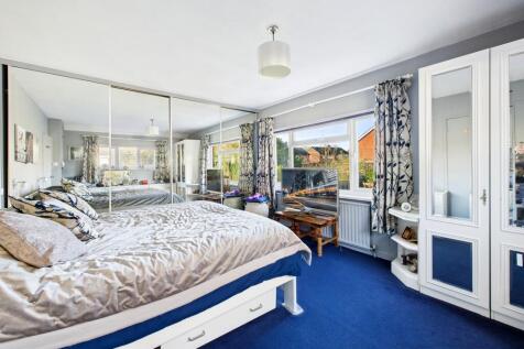 CAM05192G0-PR0183-STILL020