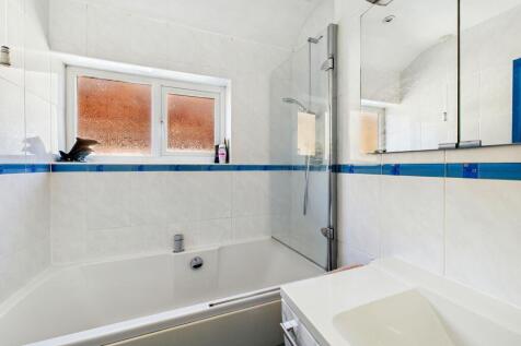 CAM05192G0-PR0183-STILL021