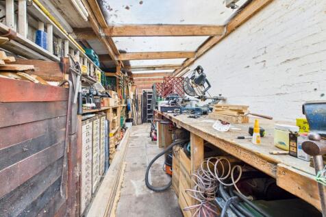 CAM05192G0-PR0183-STILL025