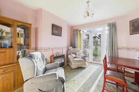 CAM05192G0-PR0184-STILL004