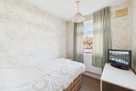 CAM05192G0-PR0184-STILL018