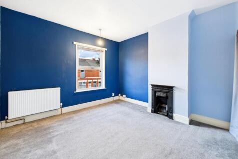 CAM05192G0-PR0186-STILL017