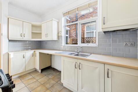 CAM05192G0-PR0186-STILL010