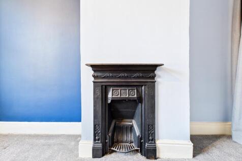 CAM05192G0-PR0186-STILL018