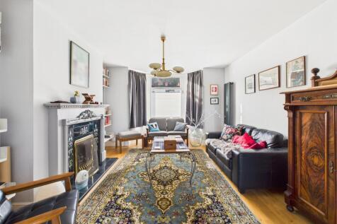 CAM05192G0-PR0185-STILL001