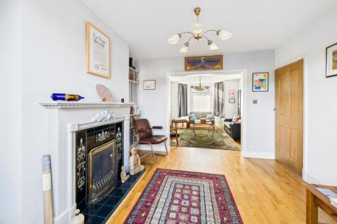 CAM05192G0-PR0185-STILL003