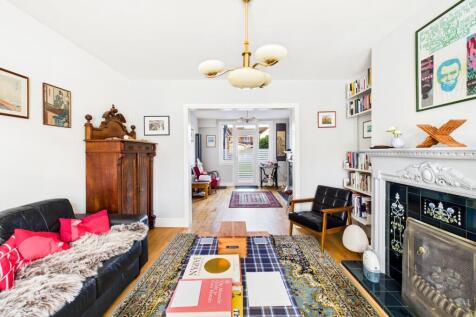 CAM05192G0-PR0185-STILL004