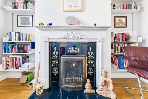 CAM05192G0-PR0185-STILL005