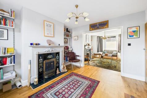 CAM05192G0-PR0185-STILL006