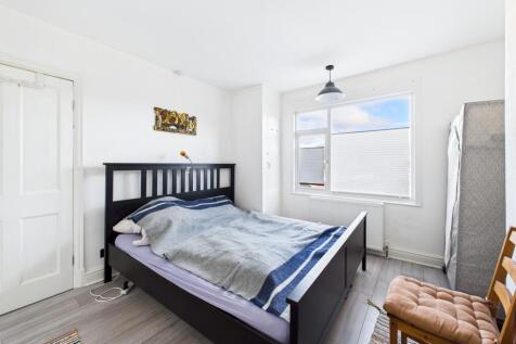 CAM05192G0-PR0185-STILL022