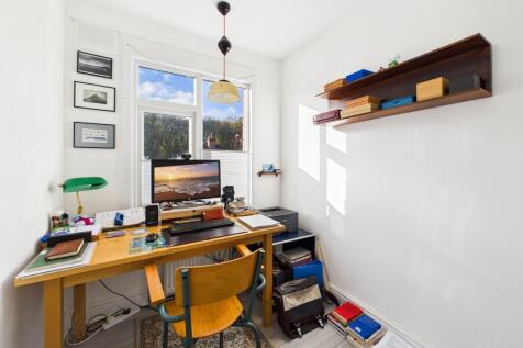 CAM05192G0-PR0185-STILL019