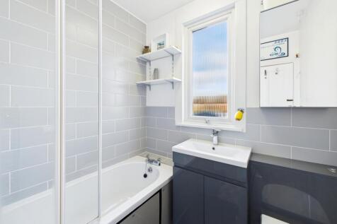 CAM05192G0-PR0185-STILL020