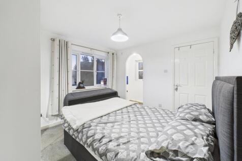 CAM05192G0-PR0187-STILL026