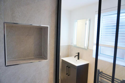 WhatsApp Image 2025-10-27 at 16.40.13