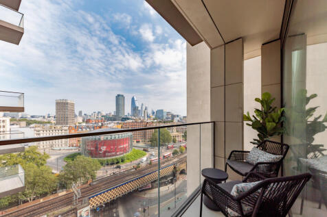 Casson Square 1108-6.jpg