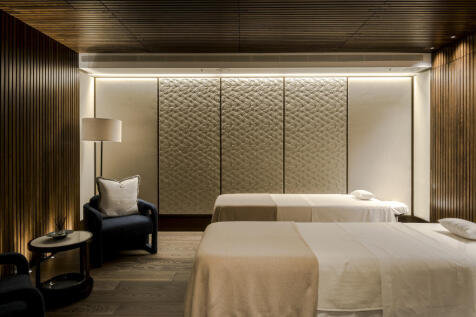 Health Club-16 treatment room.jpg