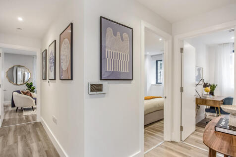 69804_Show-Flat-Heathside (15).jpg