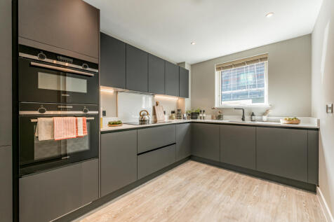 North Gate Park Plot 2 The Ash SH Kitchen to Us...
