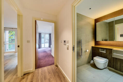 1373521-2-6900a0e...