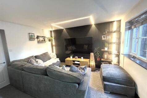new lounge.jpg