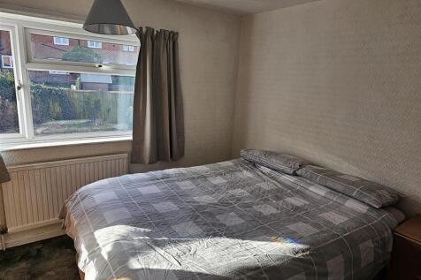 BED 2.jpg