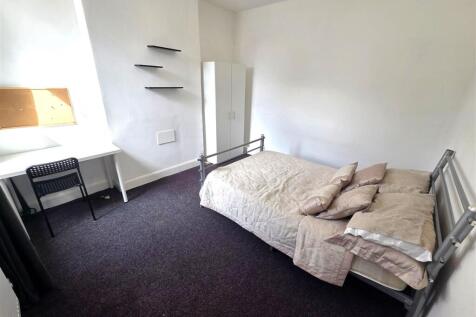 Room 4 Rolleston Drive.jpg