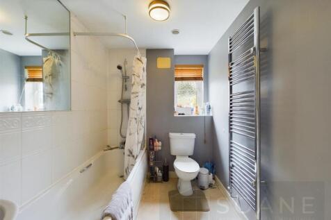 42e3b3c9-0ac0-4574-bf9d-8ba1db2bd183.jpg