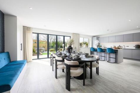 Canalside Quarter Show Home Dining