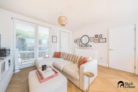 Living/ Kitchen