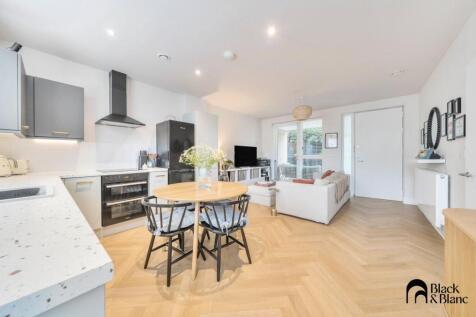 Living/ Kitchen