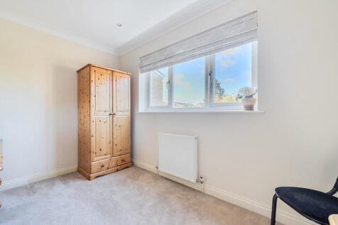 1370688-30-68fb67...