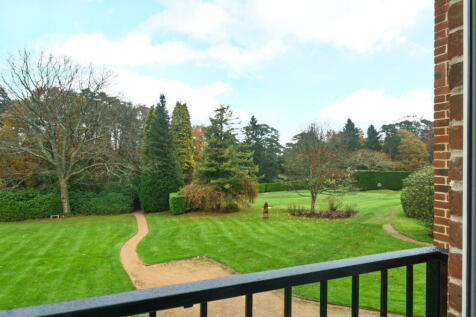 1375630-15-690dc6...