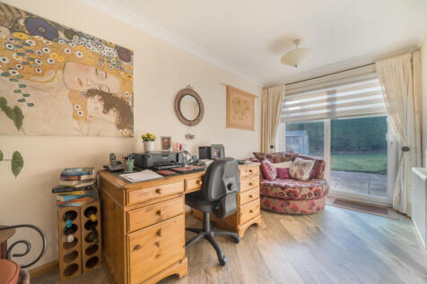 1381173-21-691af9...