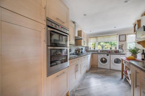 1381173-19-691af9...