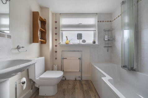 1381173-8-691af73...