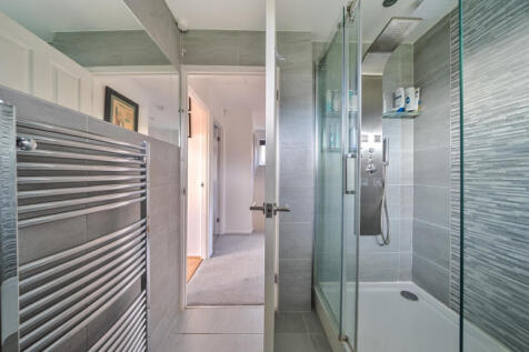 1385016-7-6925c53...