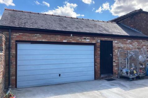 DOUBLE GARAGE
