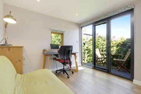 Garden Room B