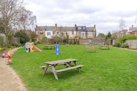 Communal Park B
