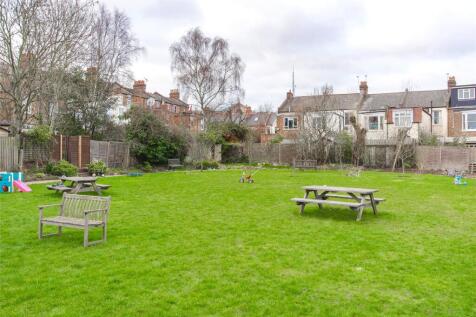 Communal Park F