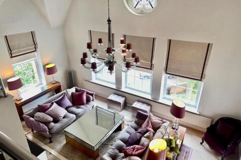 Lounge 3.jpg