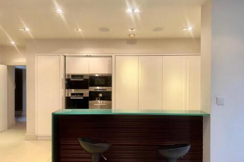 Kitchen 1.jpg