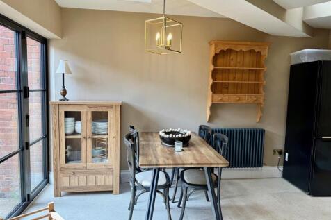 Dining Area.jpg