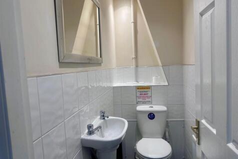 Toilet.jpg